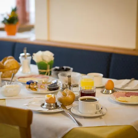 Zentral-hotel Готель